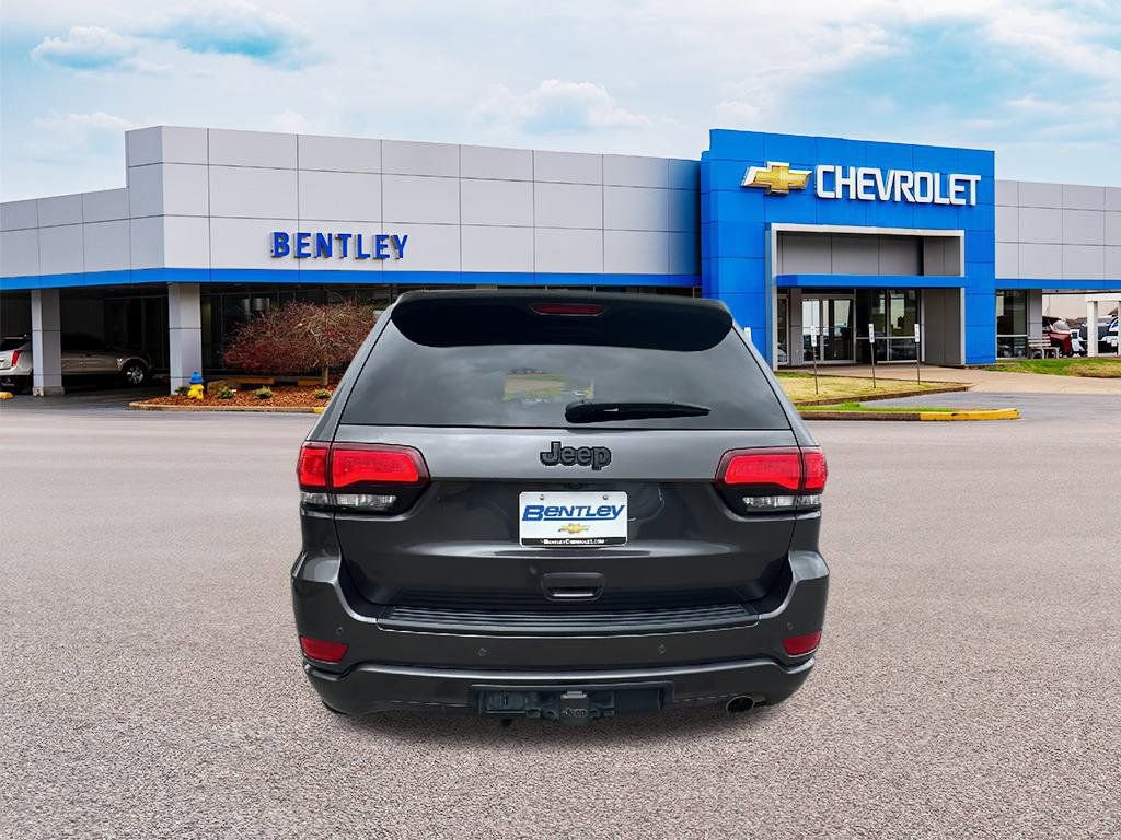 Used 2020 Jeep Grand Cherokee Altitude image 4