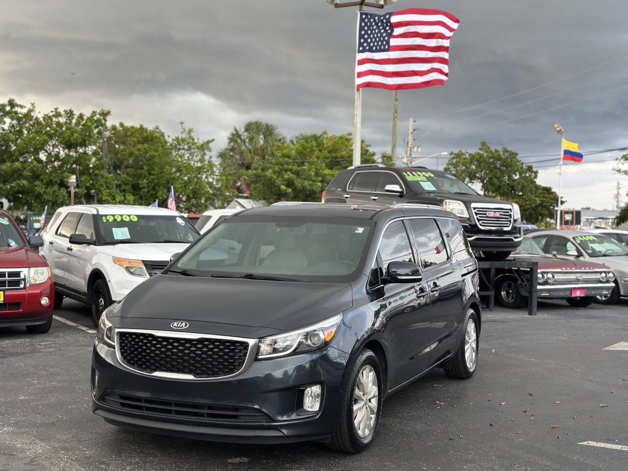 Used 2016 Kia Sedona EX image 1