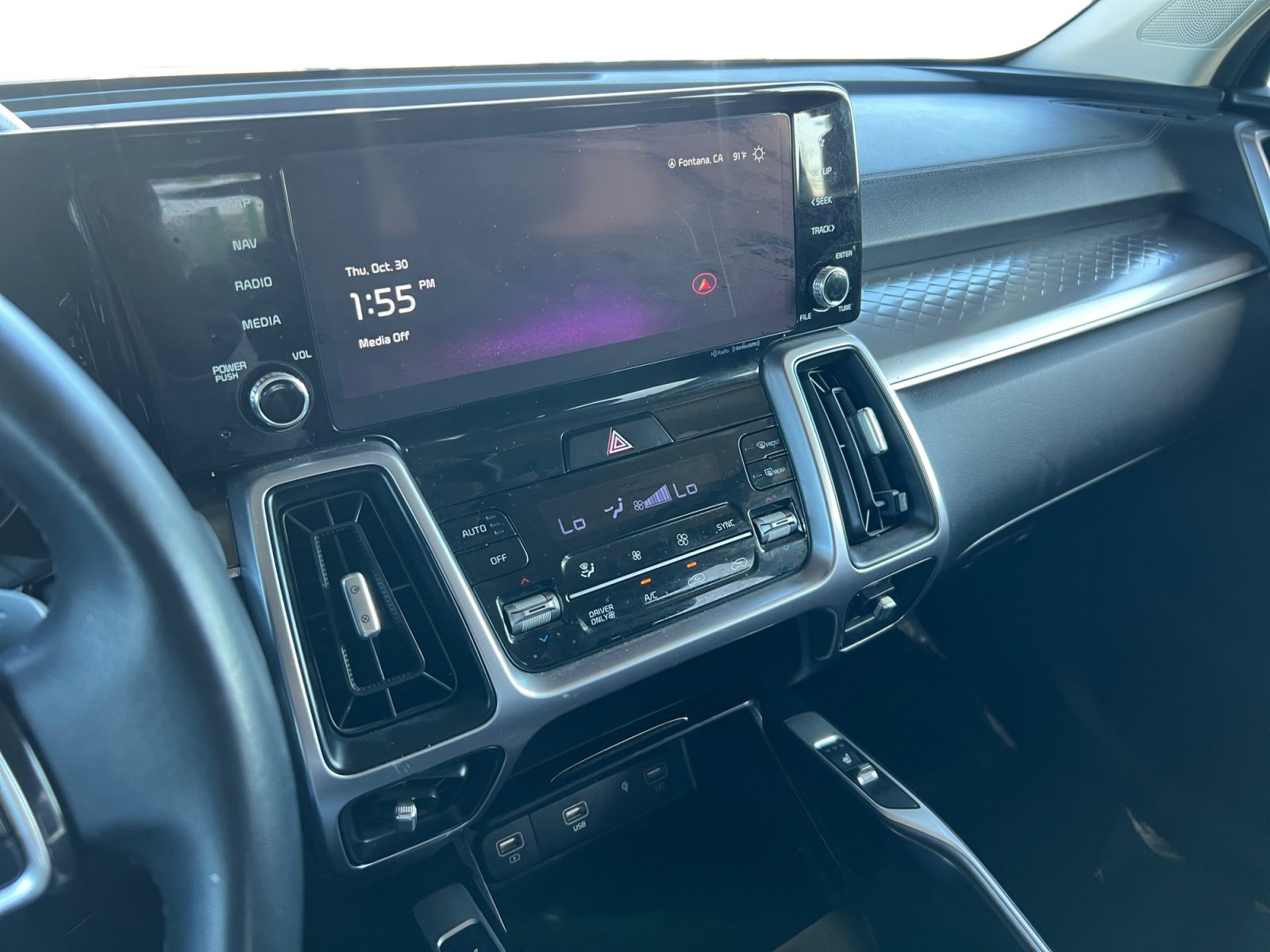 Used 2024 Kia Sorento EX image 15