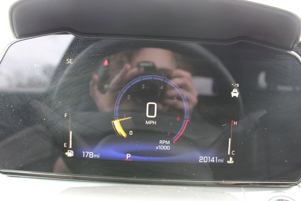 Used 2025 Chevrolet Trax LT w/ LT Convenience Package image 29