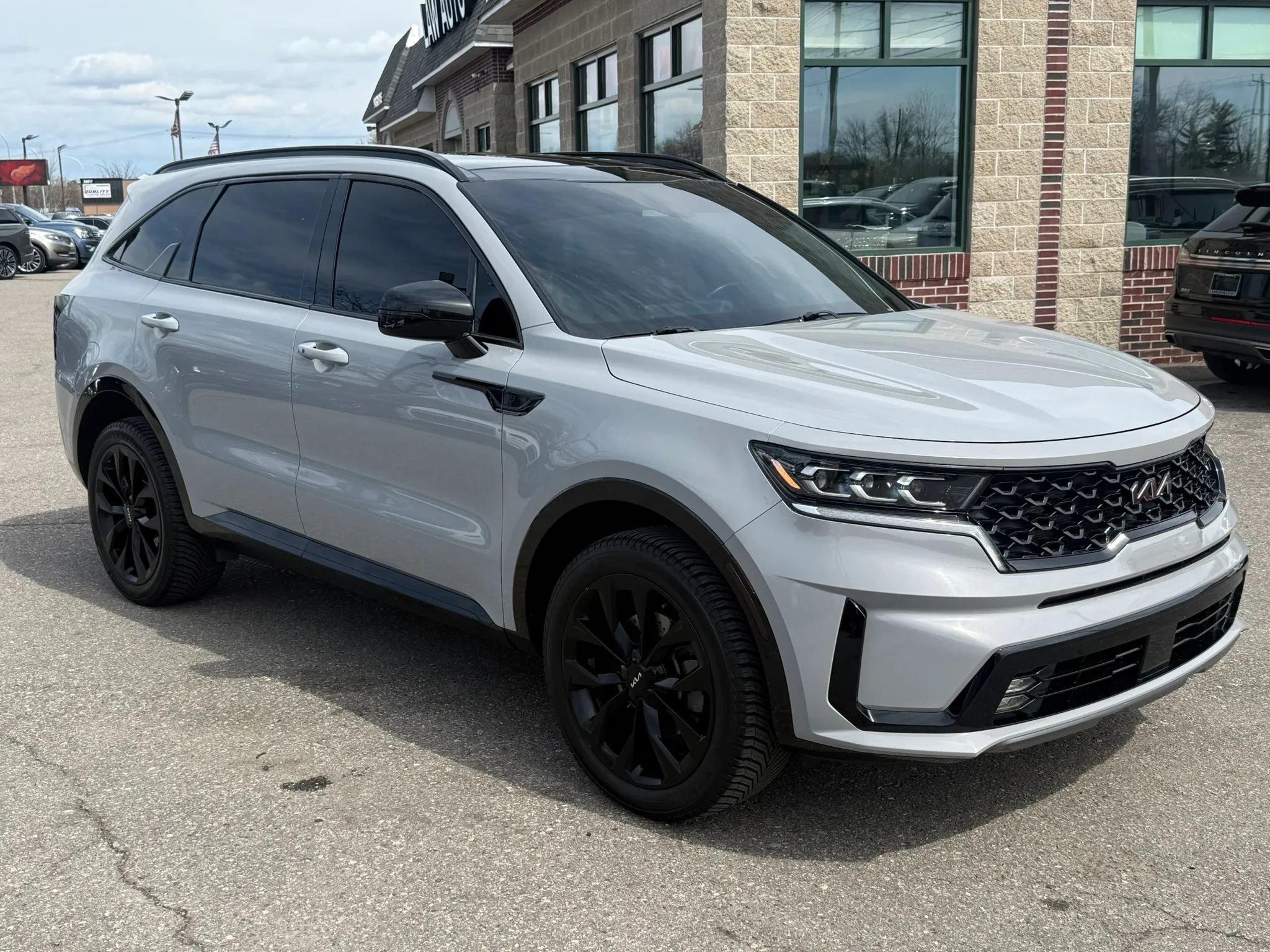 Used 2022 Kia Sorento SX image 3