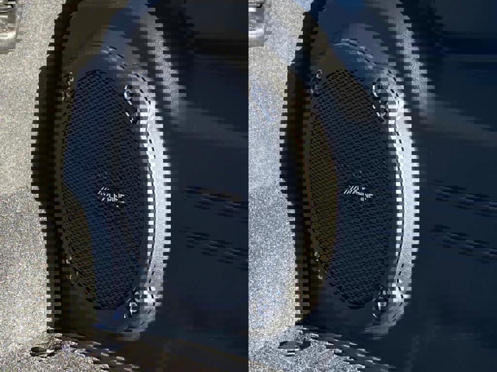 Used 2024 Jeep Wrangler Unlimited image 23