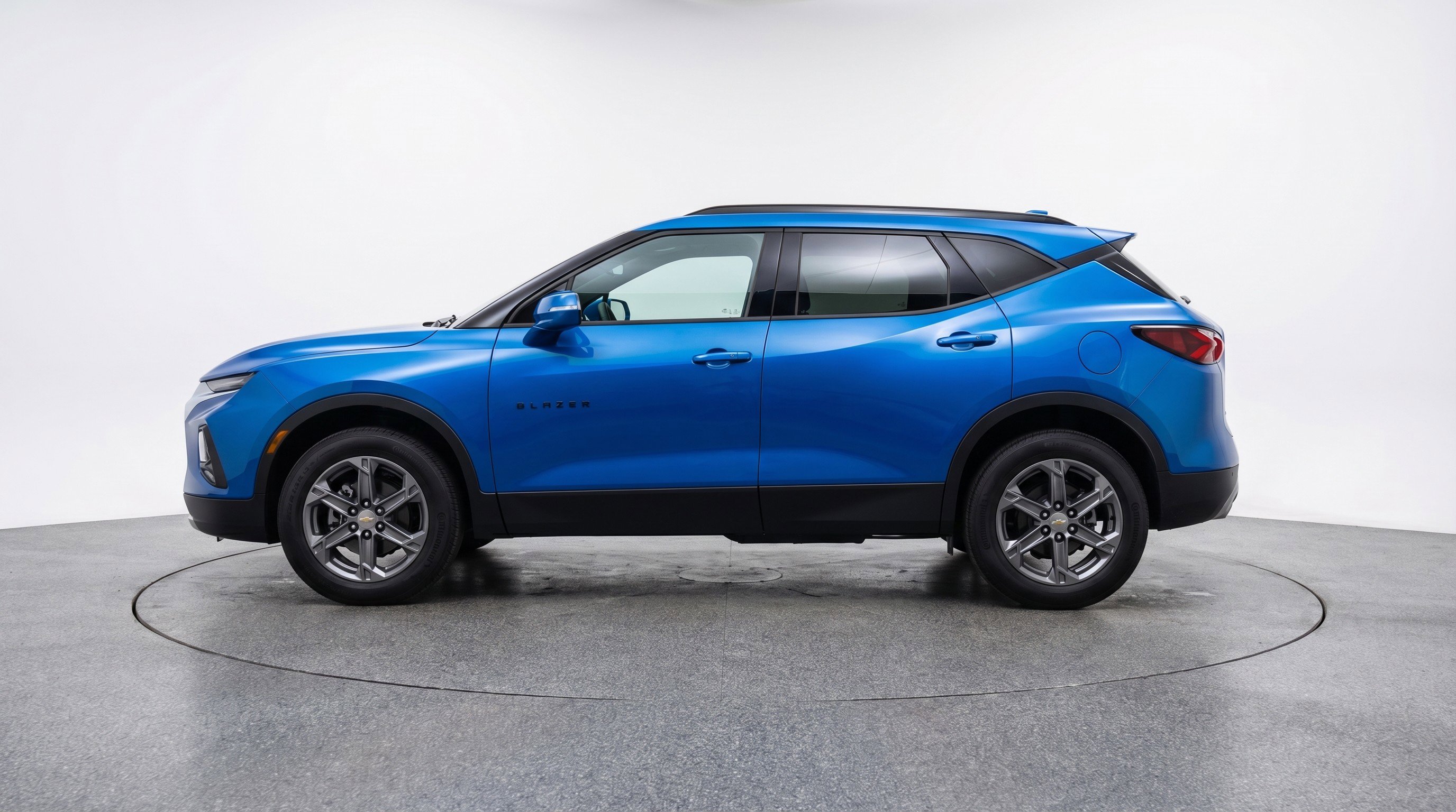 Used 2025 Chevrolet Blazer LT FWD image 5