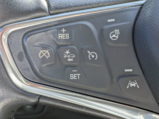Used 2021 Chevrolet Equinox Premier FWD image 23