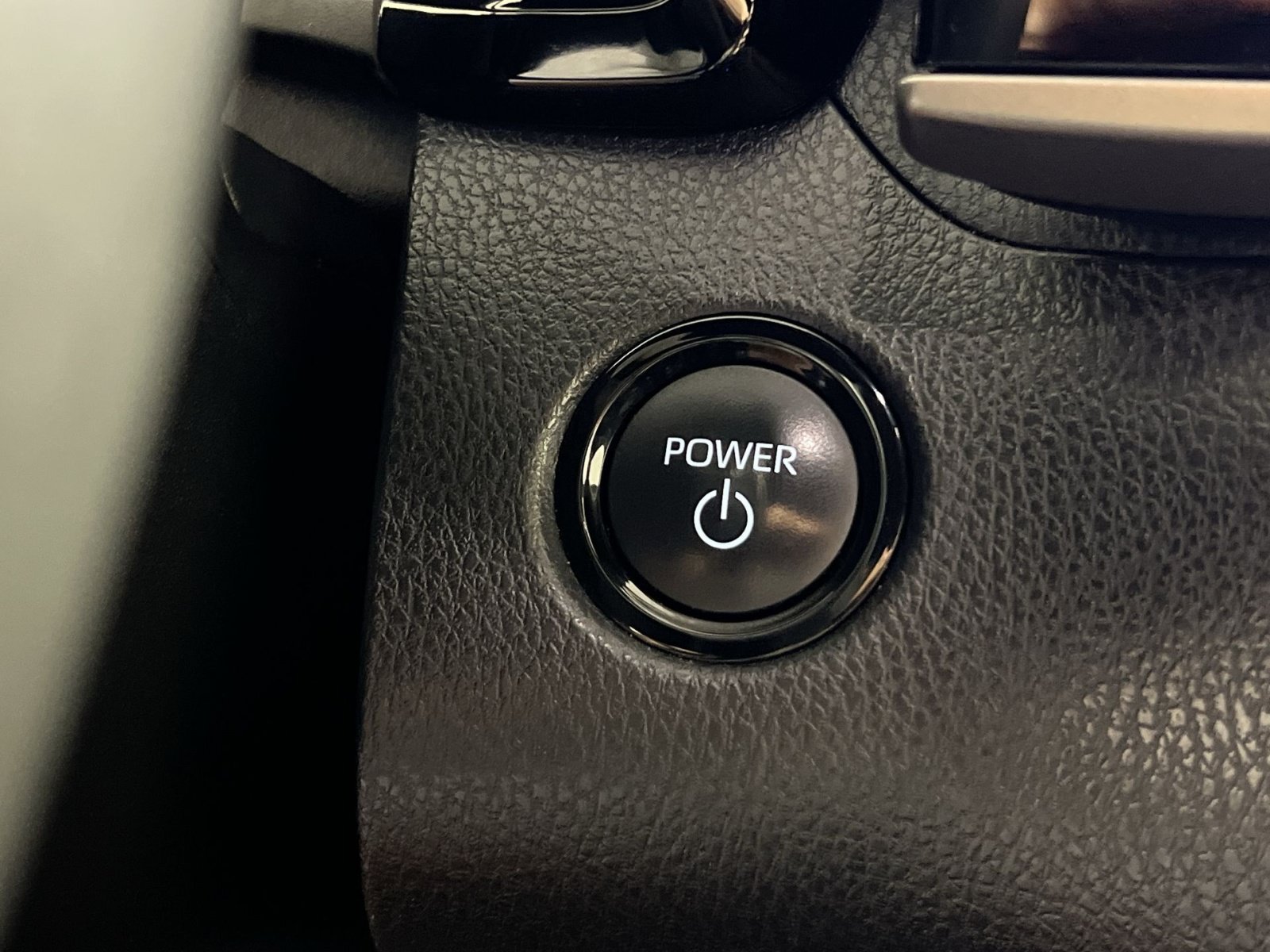 Used 2025 Toyota Camry XSE FWD image 34