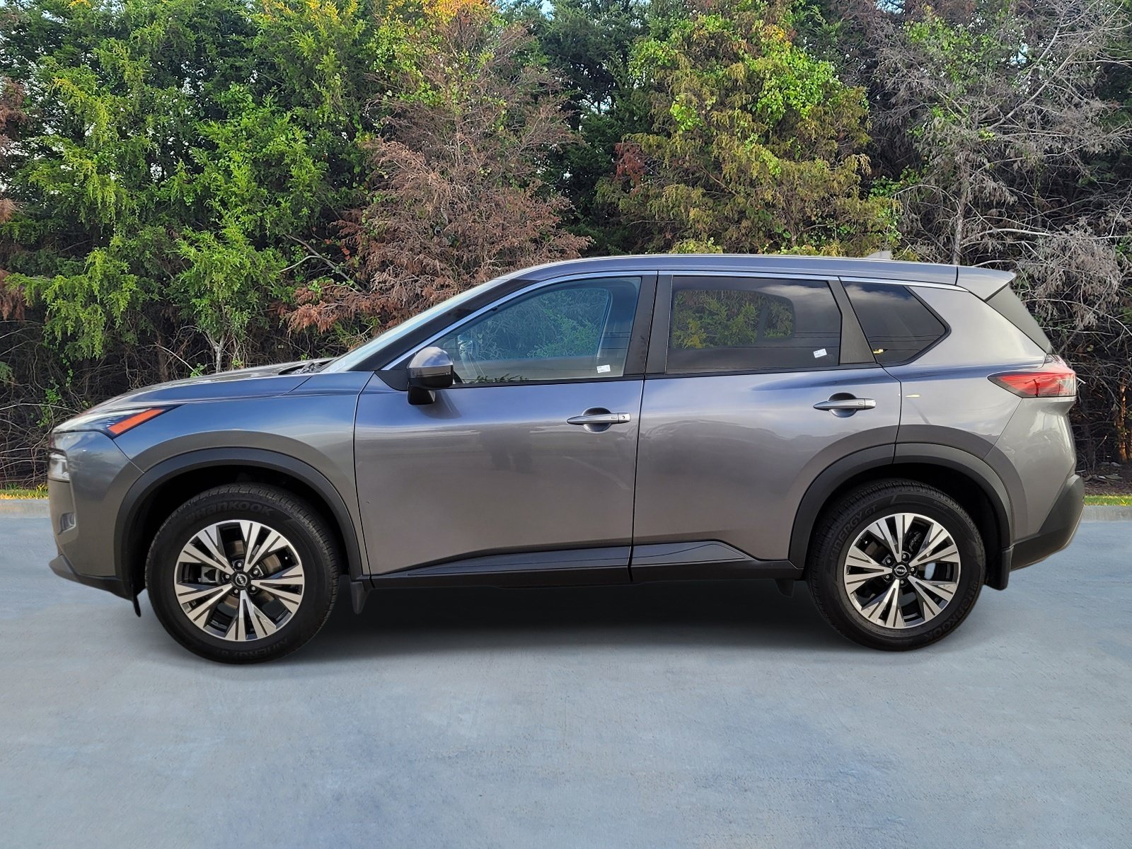 Used 2023 Nissan Rogue SV AWD/4WD image 21
