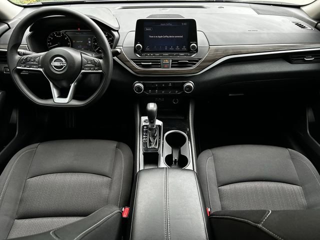 Used 2024 Nissan Altima 2.5 SV FWD image 12