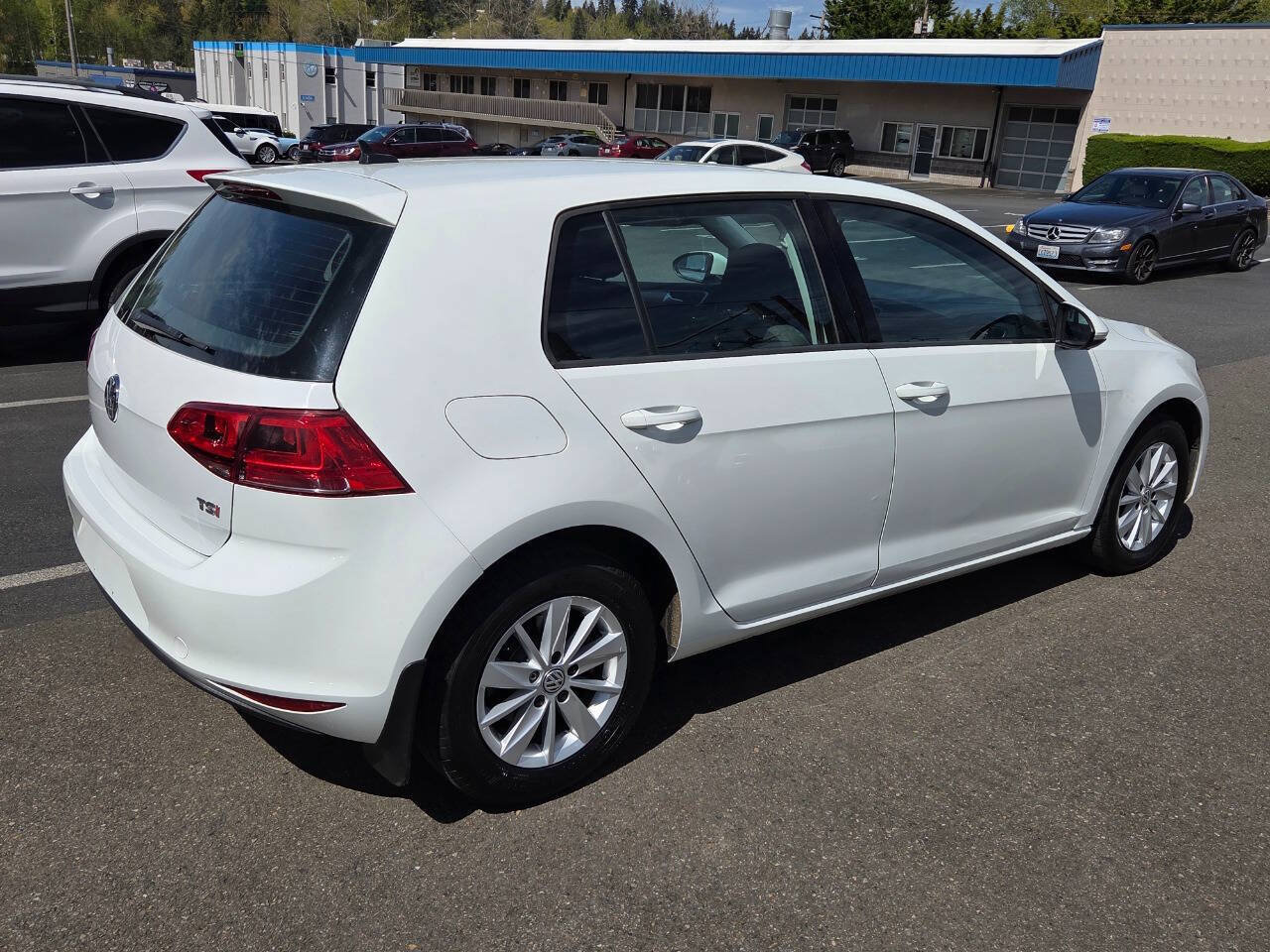 Used 2017 Volkswagen Golf S FWD image 7