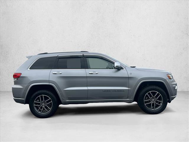 Used 2018 Jeep Grand Cherokee Overland AWD/4WD image 4