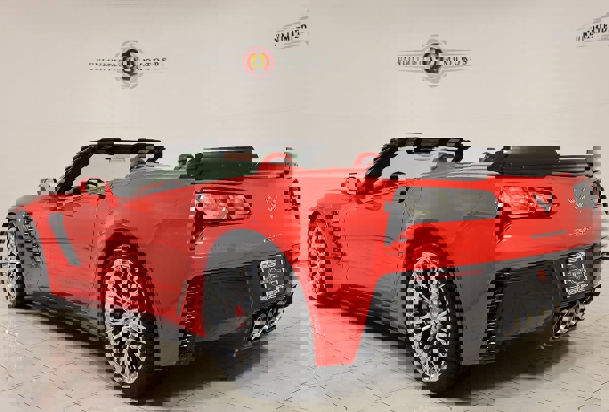 Used 2016 Chevrolet Corvette Z06 w/ 3LZ Preferred Equipment Group image 4