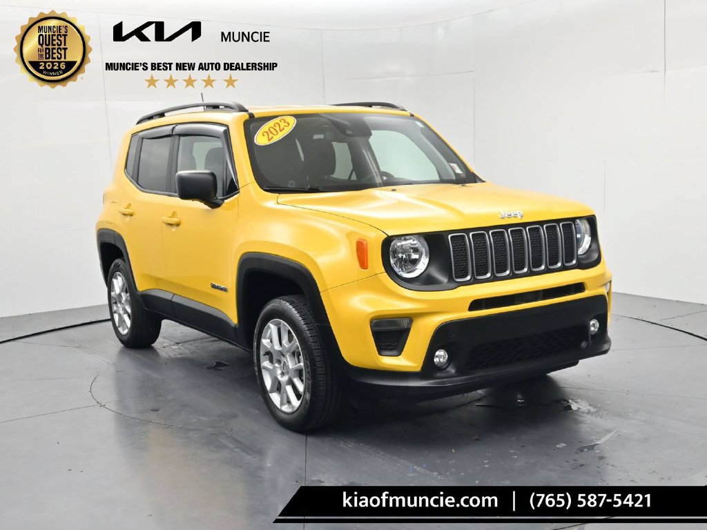 Used 2023 Jeep Renegade Latitude w/ Premium Group AWD/4WD image 1