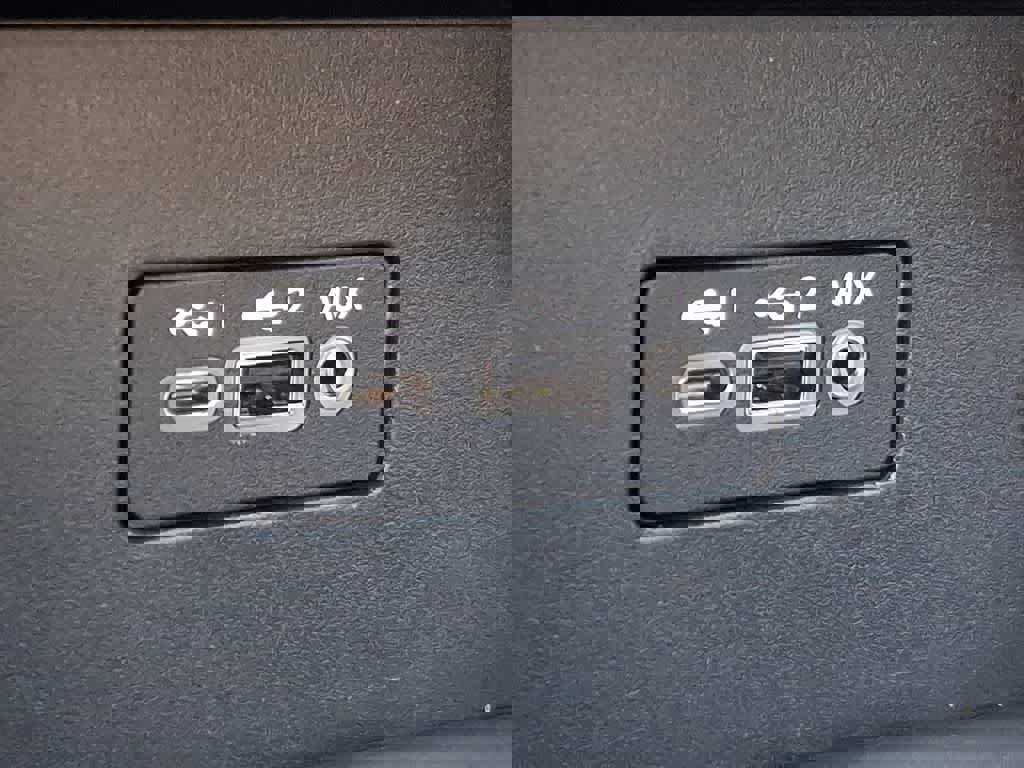 Used 2025 Nissan Altima 2.5 SV image 21