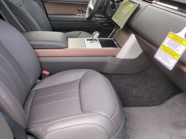 New 2026 Land Rover Range Rover Long Wheelbase SE AWD/4WD image 17