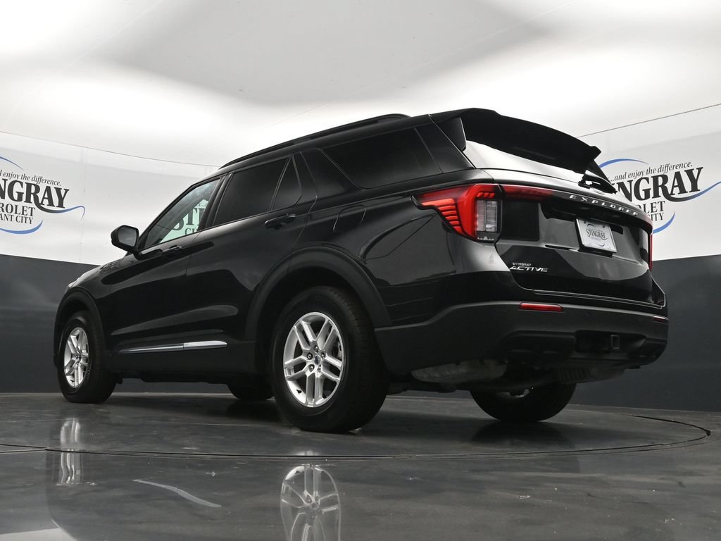 Used 2025 Ford Explorer Active RWD image 39