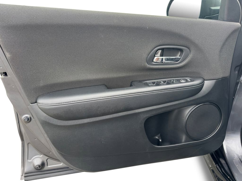 Used 2019 Honda HR-V Sport image 11