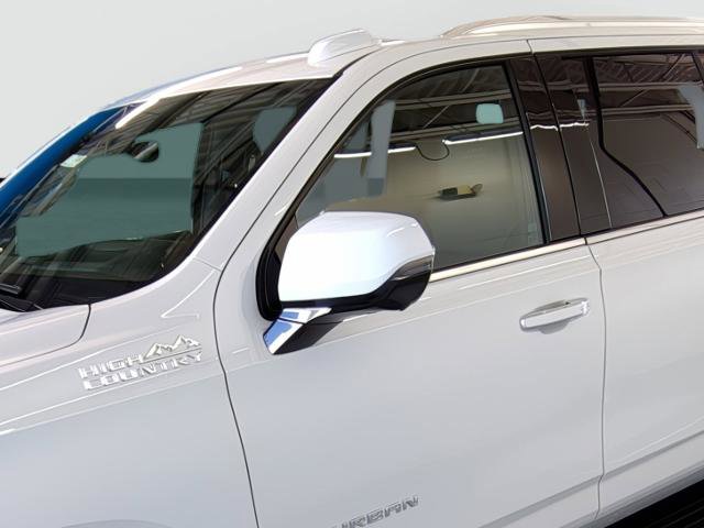 New 2026 Chevrolet Suburban High Country w/ Sun And Tow Package AWD/4WD image 8