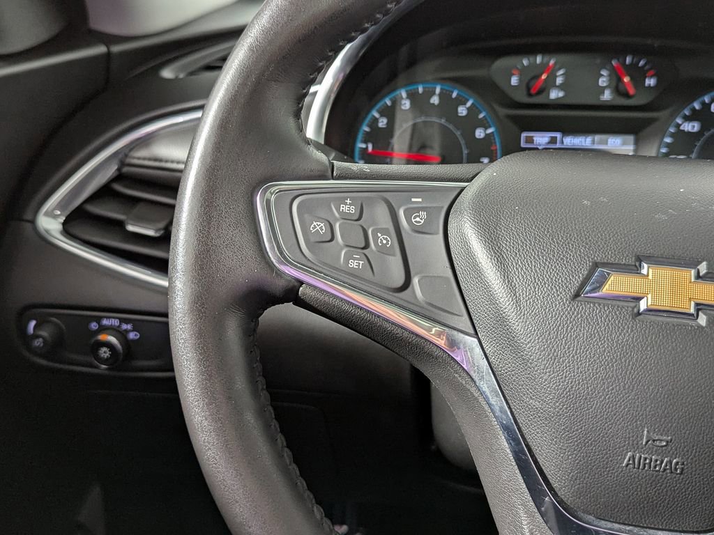 Used 2020 Chevrolet Malibu LT w/ Leather Package FWD image 24