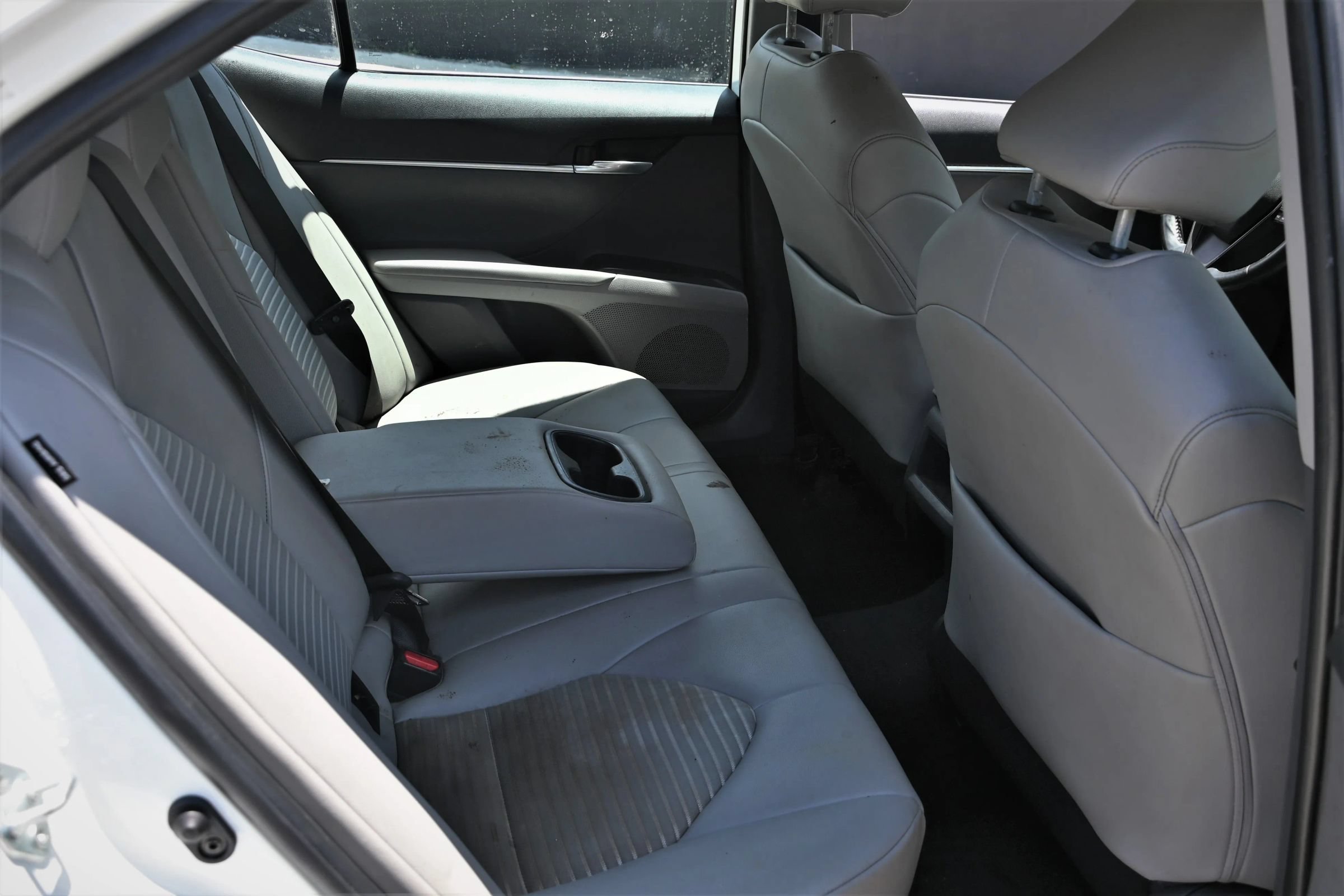 Used 2022 Toyota Camry SE FWD image 13