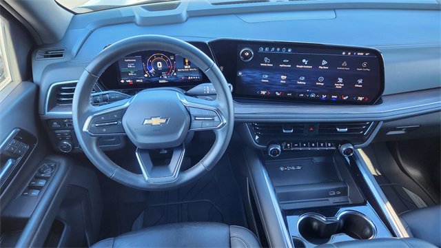 Used 2025 Chevrolet Suburban LT image 18