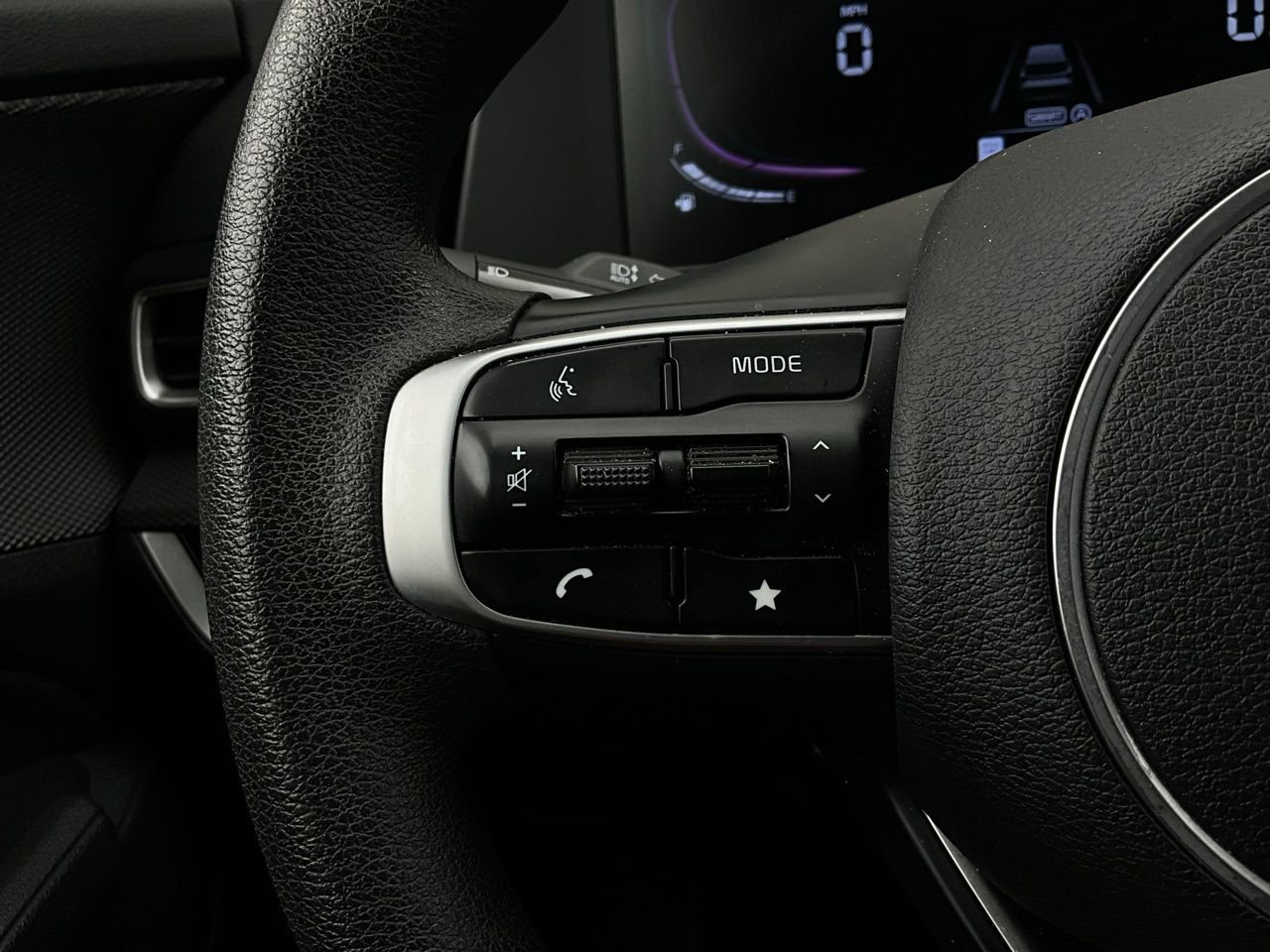 Used 2025 Kia Sportage LX image 31