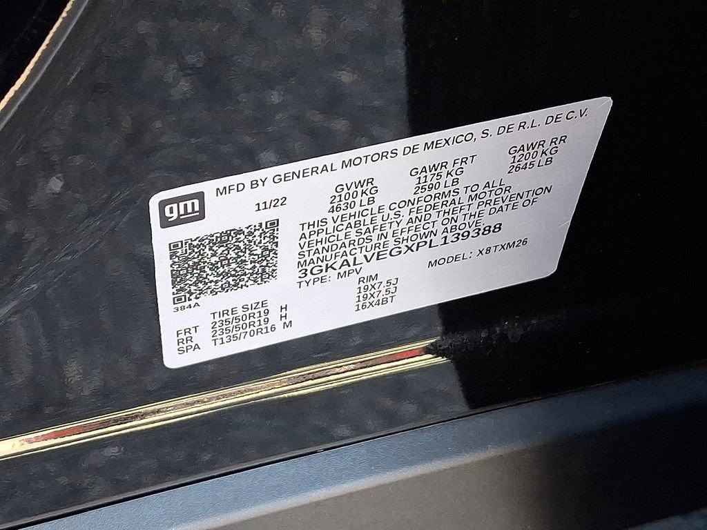 Used 2023 GMC Terrain SLT w/ Elevation Edition image 28