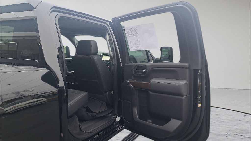 Used 2022 GMC Sierra 3500 Denali w/ Denali Ultimate Package AWD/4WD image 21