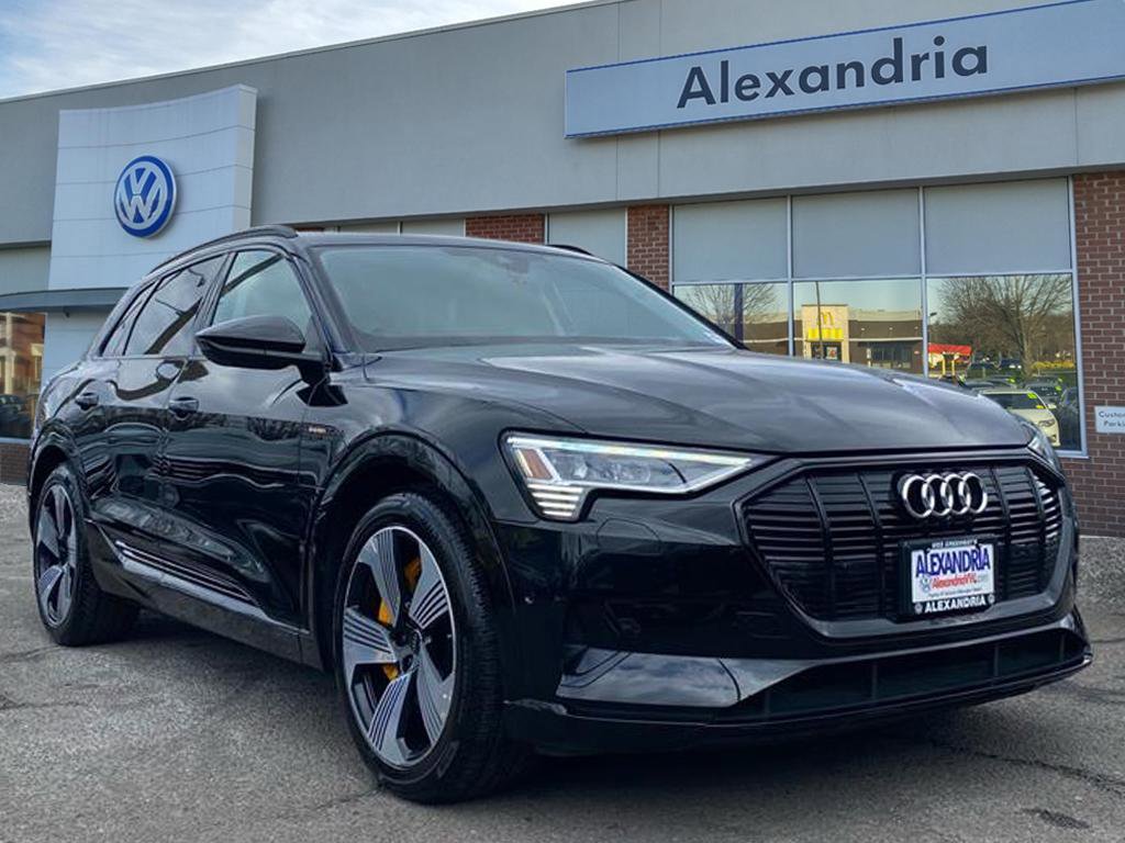 Used 2023 Audi e-tron Premium Plus w/ Premium Plus Package image 1