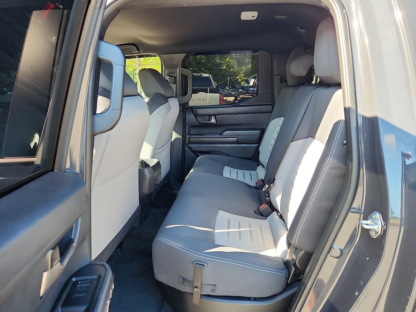 Certified 2025 Toyota Tacoma TRD Off-Road AWD/4WD image 12
