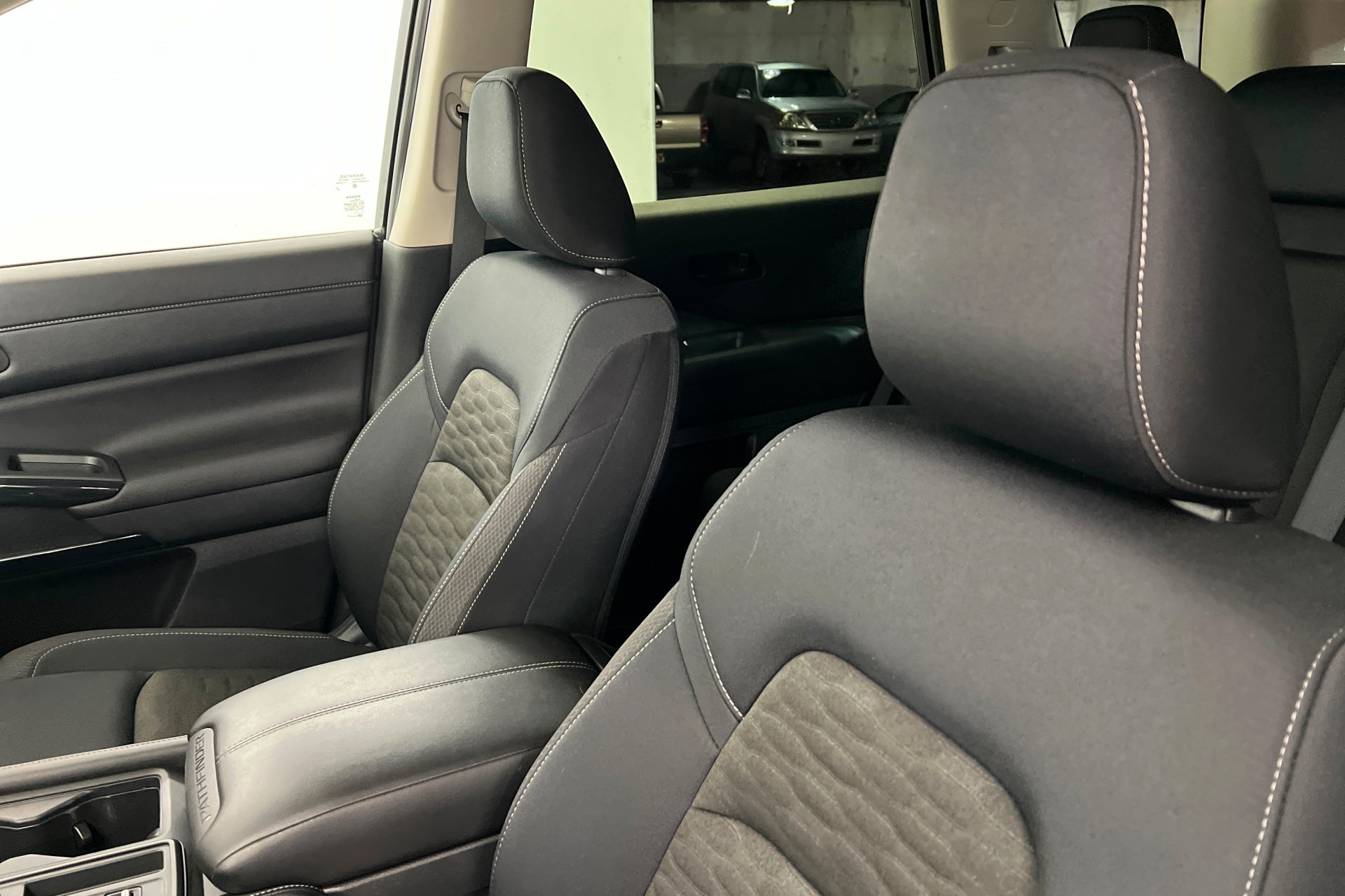 Used 2025 Nissan Pathfinder S FWD image 18