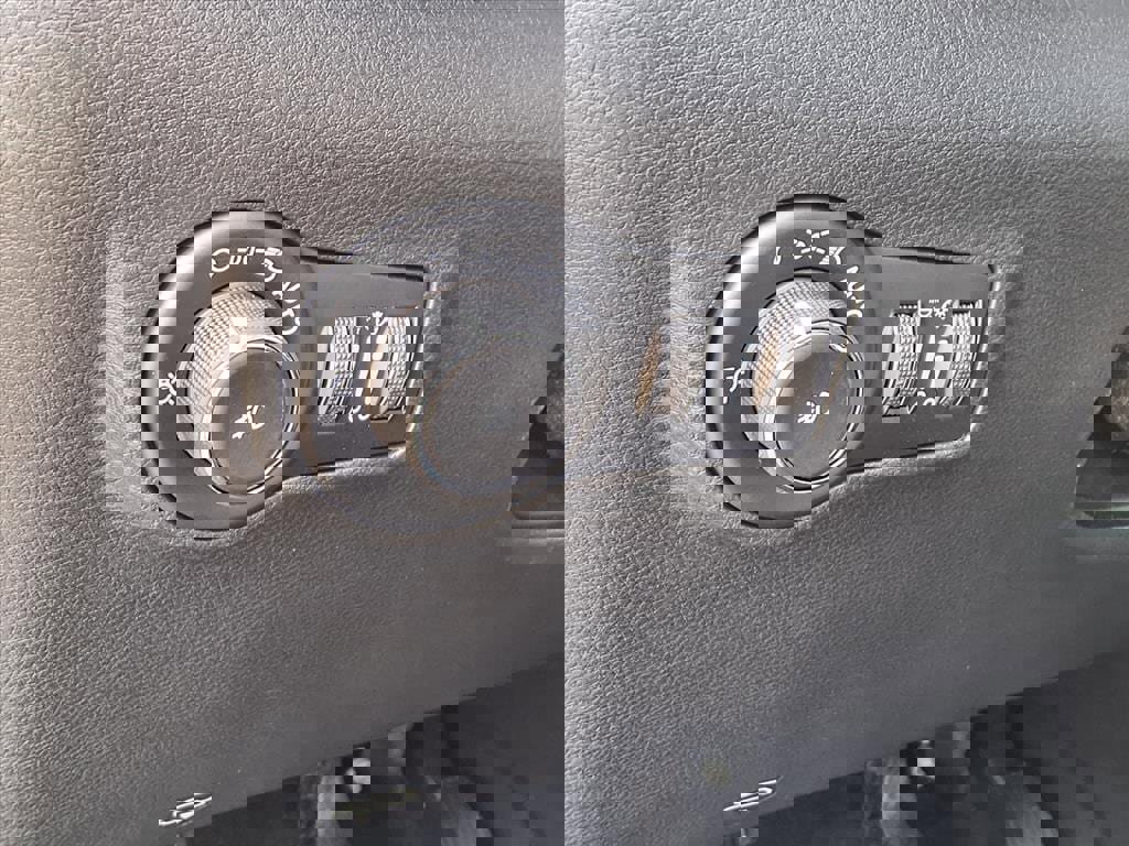 New 2026 Jeep Compass Altitude image 11