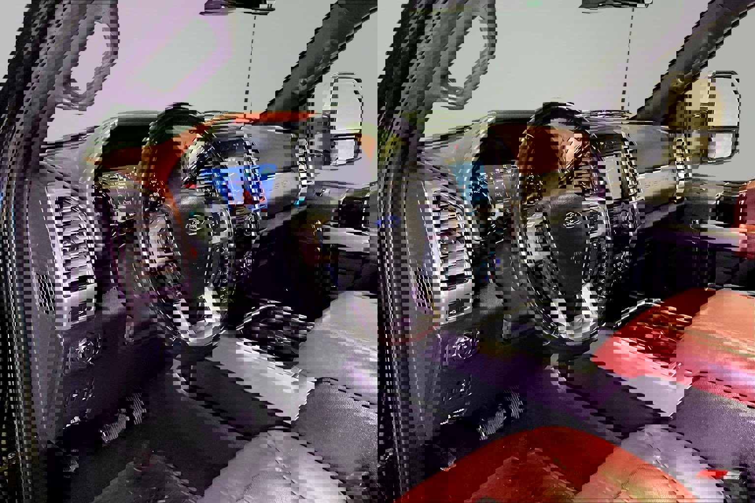 Used 2019 Ford F250 Platinum w/ Platinum Ultimate Package image 18