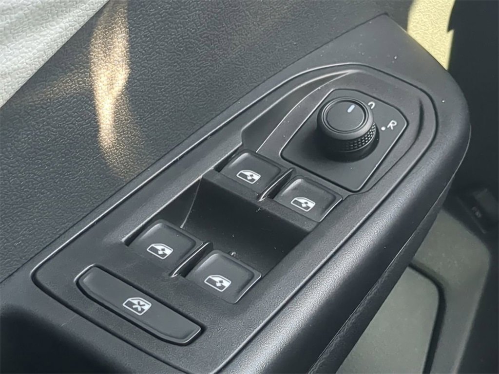 Used 2023 Volkswagen Taos S image 21