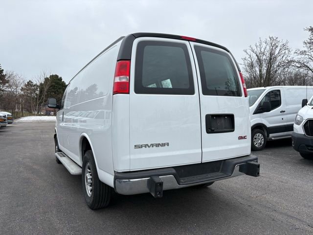 Used 2024 GMC Savana 2500 w/ Driver Convenience Package image 3