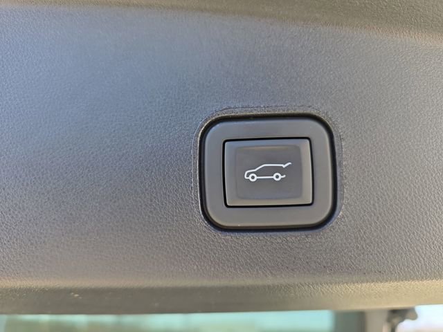 Used 2026 Cadillac Lyriq V image 16