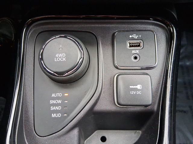 Used 2021 Jeep Compass Limited image 27