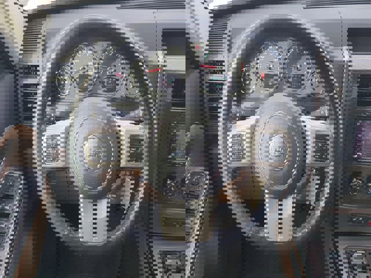 Used 2012 Jeep Liberty Limited w/ Comfort/Convenience Group image 23