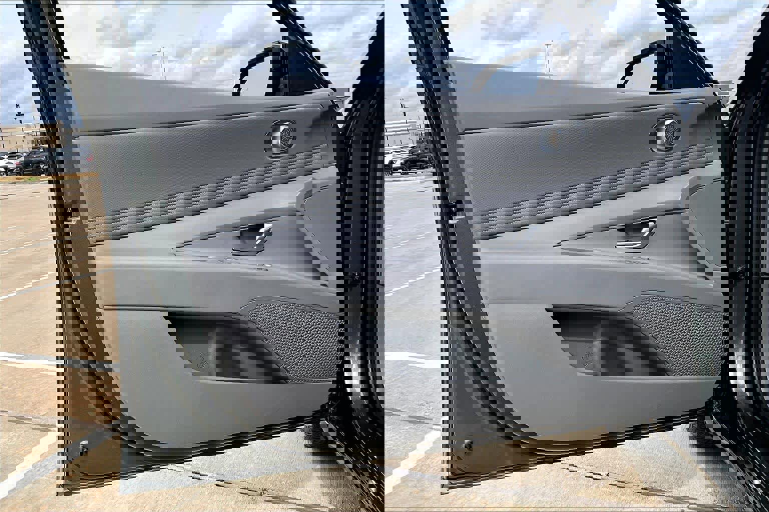 Certified 2025 Hyundai Elantra Sport image 20