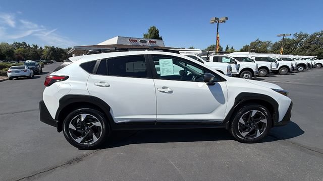 Used 2024 Subaru Crosstrek 2.5i Limited AWD/4WD image 3