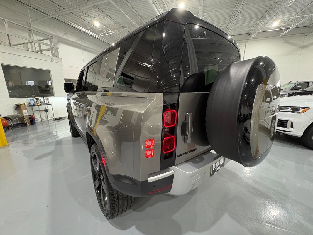 Used 2024 Land Rover Defender 110 S image 50