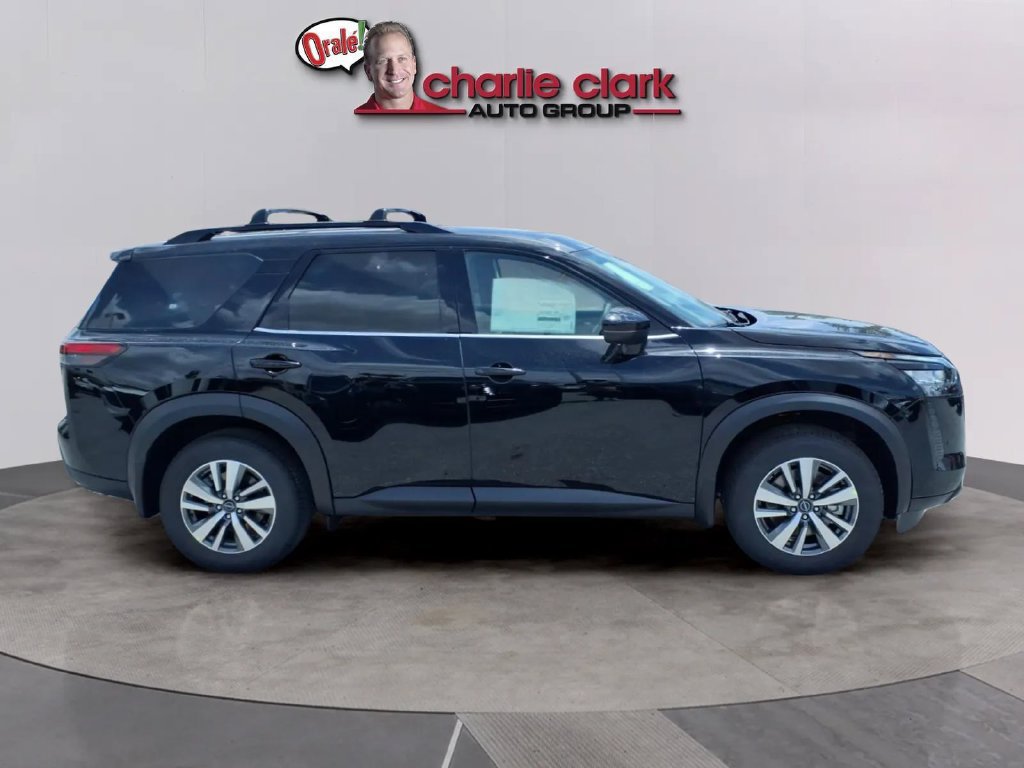 New 2026 Nissan Pathfinder SL FWD image 6
