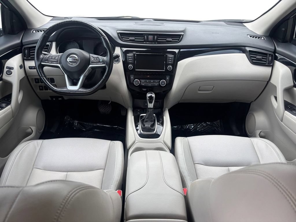 Used 2021 Nissan Rogue Sport SL w/ Premium Package FWD image 11