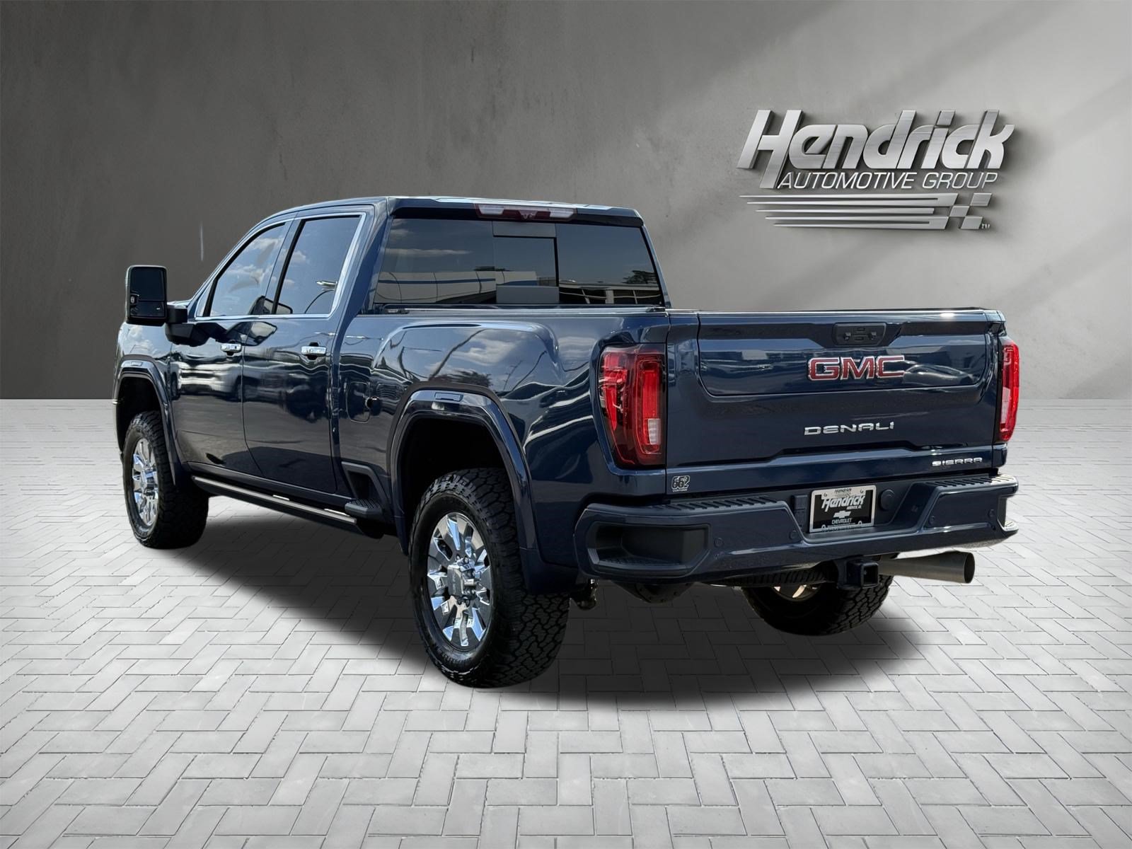 Used 2023 GMC Sierra 2500 Denali w/ Denali Ultimate Package AWD/4WD image 8
