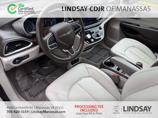 Certified 2017 Chrysler Pacifica Touring-L w/ Tire & Wheel Group FWD image 21