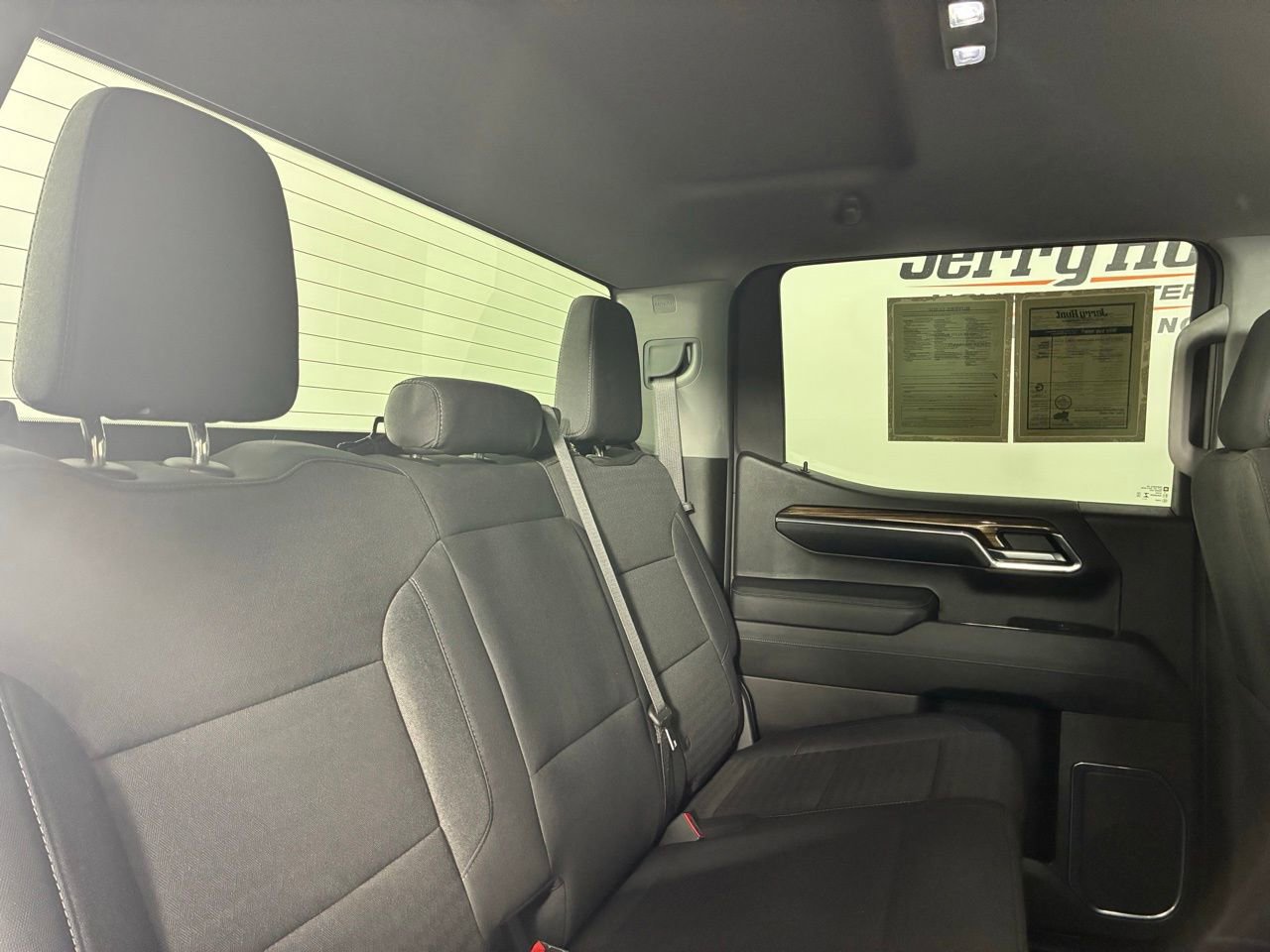 Used 2024 Chevrolet Silverado 1500 LT image 30