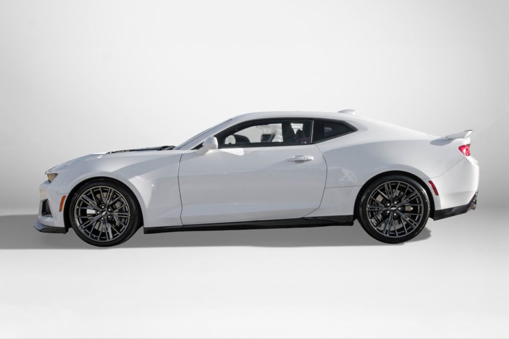 Used 2018 Chevrolet Camaro ZL1 image 9