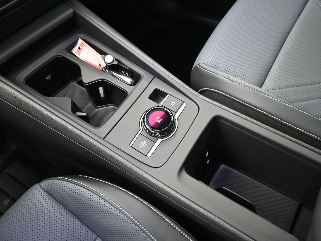 New 2026 Volkswagen Tiguan SE image 19