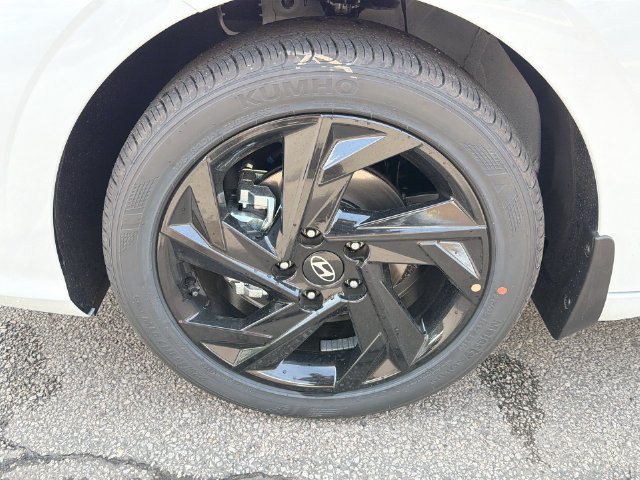 New 2026 Hyundai Elantra Sport FWD image 27