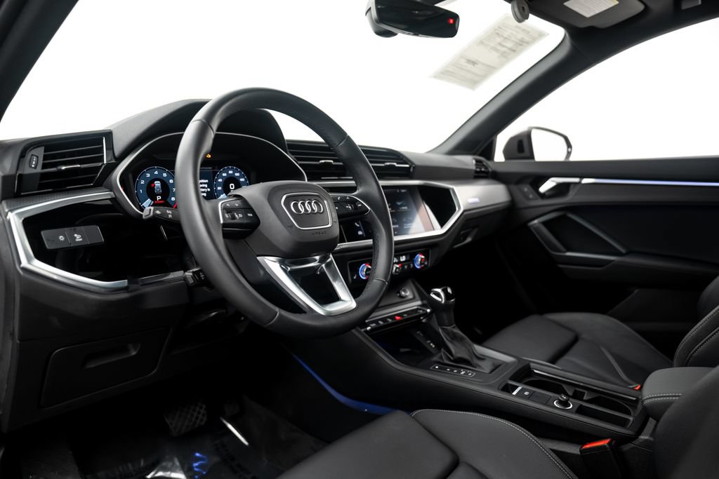 Used 2021 Audi Q3 2.0T Premium Plus w/ Premium Plus Package AWD/4WD image 4