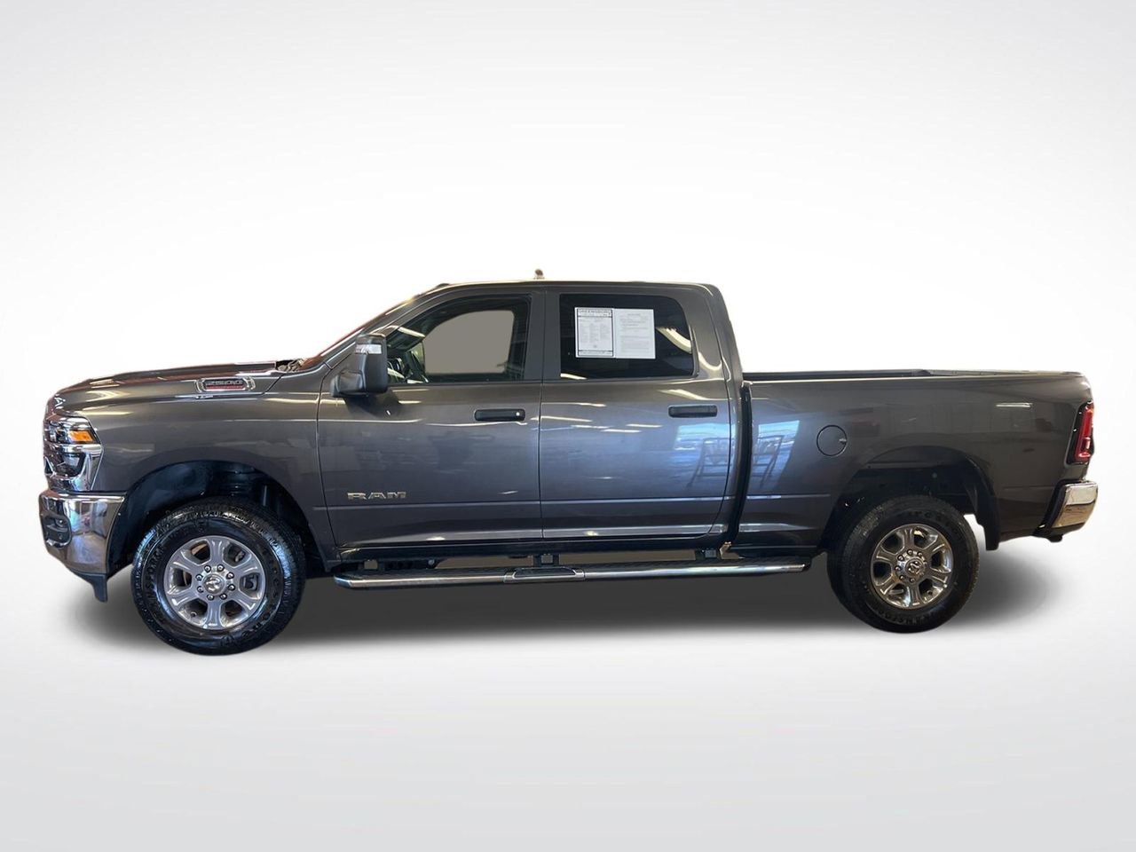 Used 2026 RAM 2500 Big Horn AWD/4WD image 2