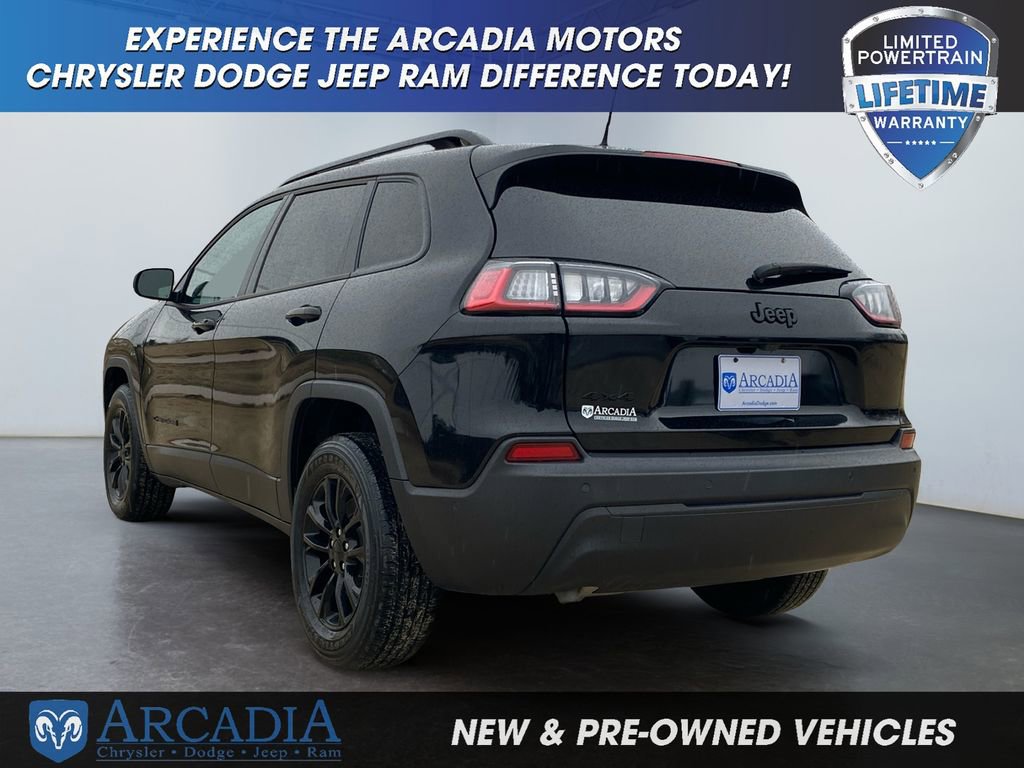 Used 2023 Jeep Cherokee Altitude Lux AWD/4WD image 3